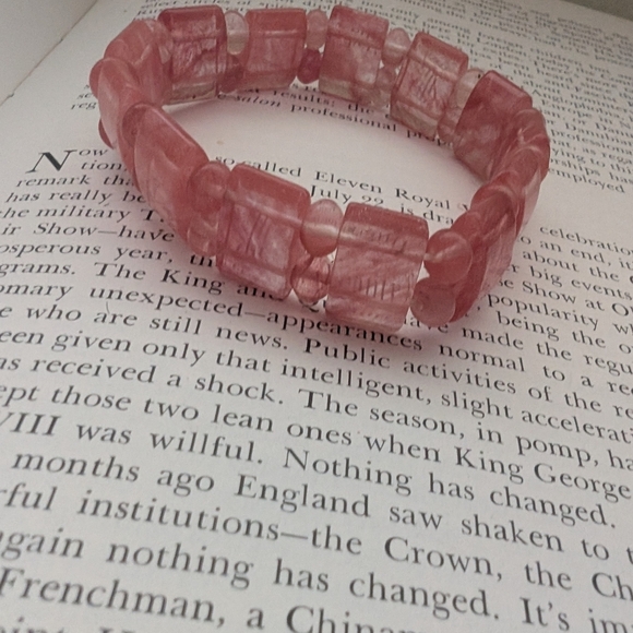 Pink Beaded Stretch Bracelet - Picture 6 of 7